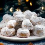 Kourabiedes (Greek Almond Shortbread Cookies)