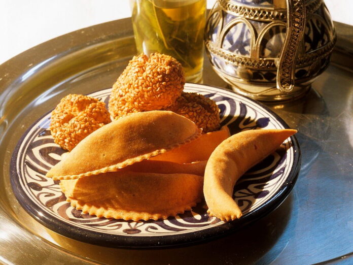 Kaab el Ghazal (Moroccan Gazelle Horn Cookies)