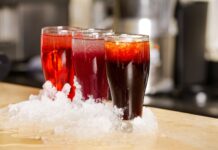 Jallab (Lebanese Date and Rosewater Drink) Jallab (Lebanese Date and Rosewater Drink)