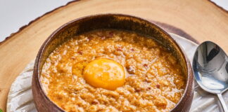 Sopa de Ajo (Castilian Garlic and Bread Soup) Sopa de Ajo (Castilian Garlic and Bread Soup)