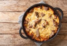 Tavë Kosi (Albanian Baked Lamb and Rice with Yogurt) Tavë Kosi (Albanian Baked Lamb and Rice with Yogurt)