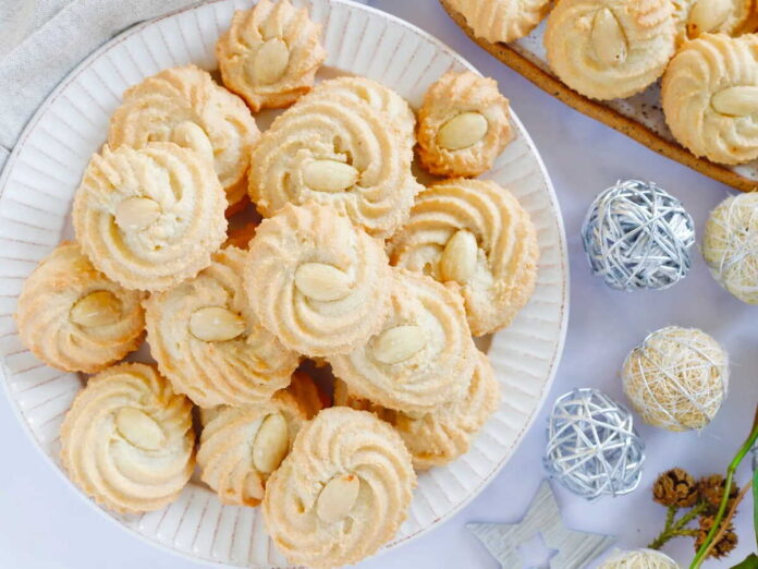 Amygdalota (Greek Almond Cookies)