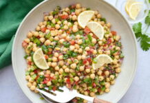 Balila (Lebanese Warm Chickpea Salad) Balila (Lebanese Warm Chickpea Salad)