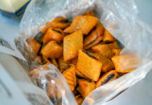 Makroudh (Algerian Semolina and Date Diamonds) Makroudh (Algerian Semolina and Date Diamonds)