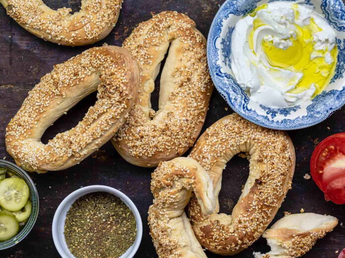 Ka'ak al-Quds (Jerusalem Sesame Bread Rings)
