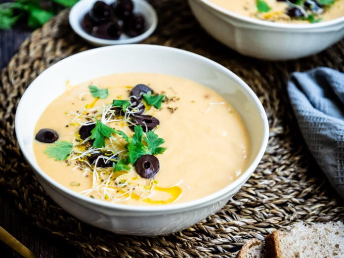 Louvana (Cypriot Yellow Split Pea Puree)