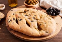 Fougasse aux Olives (Provencal Olive Bread) Fougasse aux Olives (Provencal Olive Bread)