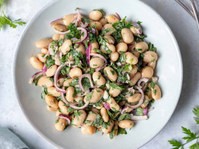 Piyaz (Turkish White Bean Salad)