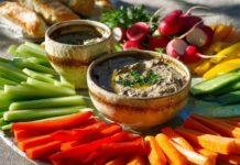 Anchoïade (Provençal Anchovy and Garlic Dip) Anchoïade (Provençal Anchovy and Garlic Dip)