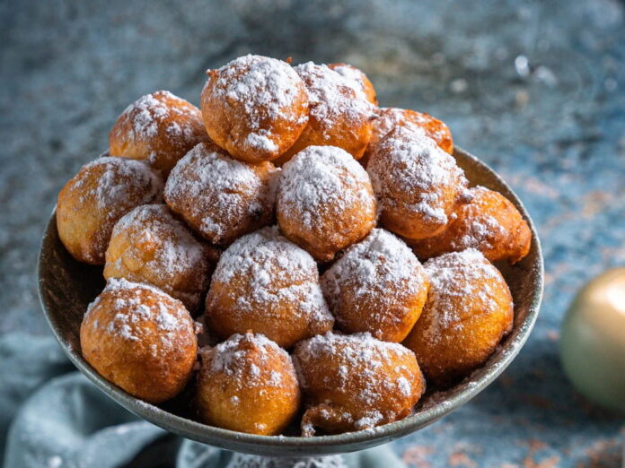 brze-fritule-s-jogurtom-13 (1)-fotor-20260801112517 (1) Fritule (Croatian Rum and Citrus Doughnuts)