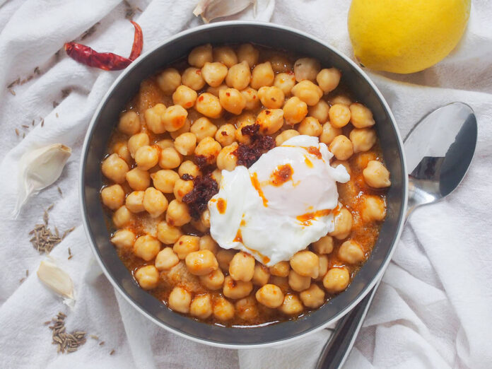 Lablabi (Tunisian Chickpea Soup)