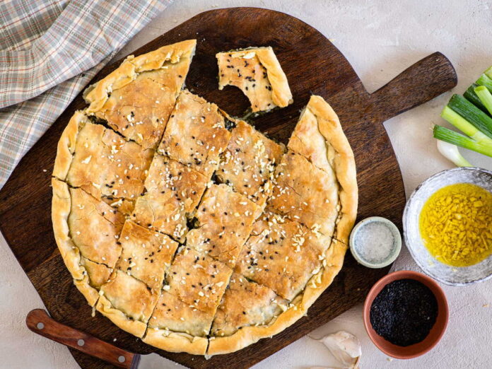 soparnik-5-fotor-20260721113342 (1) (1) Soparnik (Croatian Swiss Chard and Onion Pie)