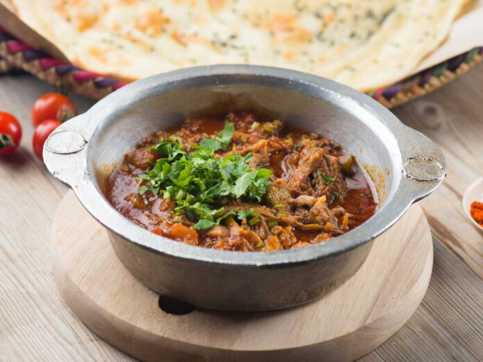 Saltah (Yemeni Fenugreek and Meat Stew)