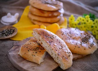 Khobz Tabouna (Tunisian Clay-Oven Semolina Bread) Khobz Tabouna (Tunisian Clay-Oven Semolina Bread)