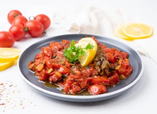 Taktouka (Moroccan Cooked Tomato and Pepper Salad) Taktouka (Moroccan Cooked Tomato and Pepper Salad)