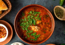 Chorba Hamra (Algerian Ramadan Tomato and Vermicelli Soup) Chorba Hamra (Algerian Ramadan Tomato and Vermicelli Soup)