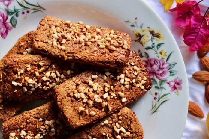 Kwarezimal (Maltese Lenten Almond Cookies)