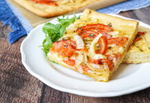 Ladenia (Greek Island Onion and Tomato Flatbread) Ladenia (Greek Island Onion and Tomato Flatbread)