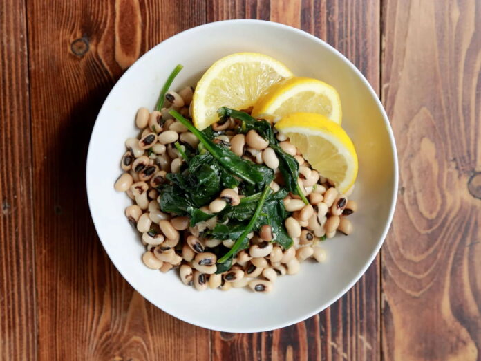 Lahana1-fotor-20260813183745 (1) Louvi me Lahana (Cypriot Black-Eyed Peas with Wild Greens)