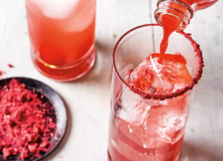 Sharab el Ward (Lebanese Rose Water Syrup Drink) Sharab el Ward (Lebanese Rose Water Syrup Drink)