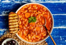 Fasolada (Greek White Bean Soup) Fasolada (Greek White Bean Soup)