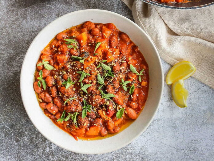 Barbunya Pilaki (Turkish Olive Oil-Braised Cranberry Beans)