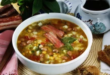 Maneštra (Istrian Croatian Bean and Corn Soup) Maneštra (Istrian Croatian Bean and Corn Soup)