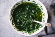 Salsa Verde (Italian Herb and Caper Sauce) Salsa Verde (Italian Herb and Caper Sauce)