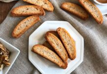 Paximadia (Cretan Barley Rusks) Paximadia (Cretan Barley Rusks)