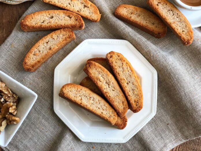 Paximadia (Cretan Barley Rusks)