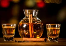 Rakomelo (Greek Honey and Spice Warmed Raki) Rakomelo (Greek Honey and Spice Warmed Raki)