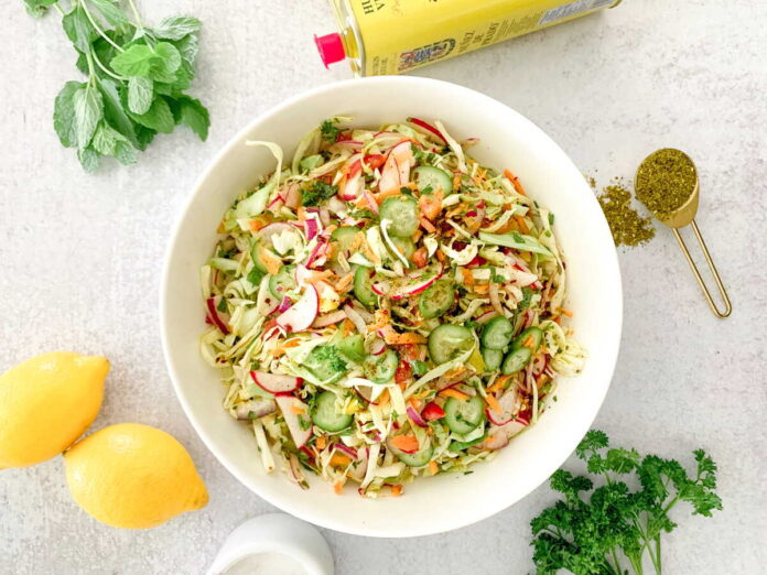Salatet Malfouf (Lebanese Shredded Cabbage Salad)