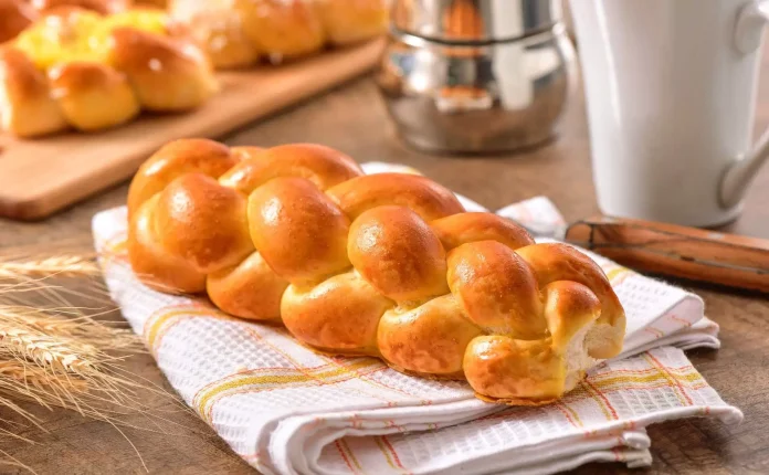vegan-challah-with-date-syrup-apples-cinnamon.jpg Challah (Sephardic-Style Braided Sabbath Bread)