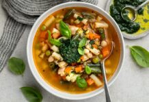 Soupe au Pistou (Provençal Summer Vegetable Soup with Pistou) Soupe au Pistou (Provençal Summer Vegetable Soup with Pistou)