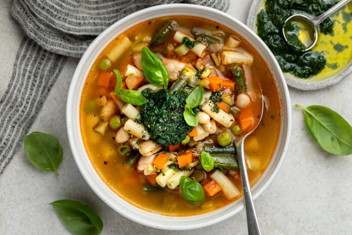 Pistou-soup-soupe-au-pistou (1) Soupe au Pistou (Provençal Summer Vegetable Soup with Pistou)