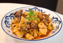 Kolokasi (Cypriot Taro Root Stew in Tomato Sauce) Kolokasi (Cypriot Taro Root Stew in Tomato Sauce)